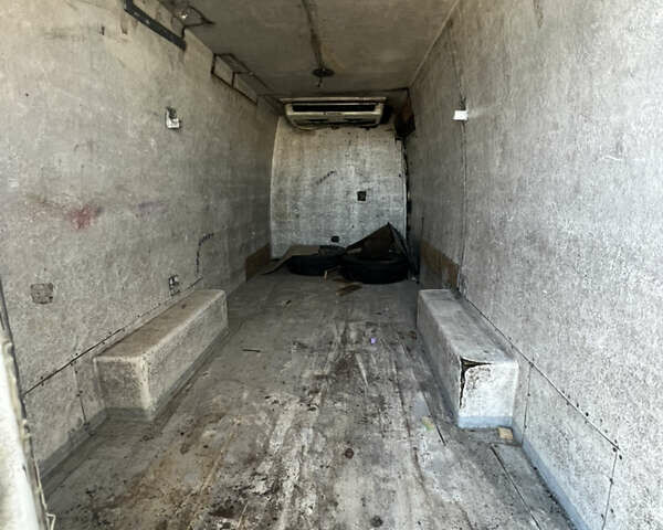 Белый Мерседес Sprinter, объемом двигателя 2.15 л и пробегом 716 тыс. км за 4700 $, фото 2 на Automoto.ua