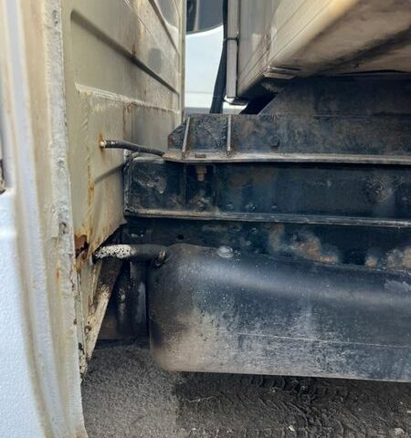 Білий Мерседес Sprinter, об'ємом двигуна 2.69 л та пробігом 500 тис. км за 10000 $, фото 2 на Automoto.ua