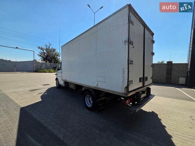 Белый Мерседес Sprinter, объемом двигателя 2.69 л и пробегом 568 тыс. км за 12500 $, фото 1 на Automoto.ua
