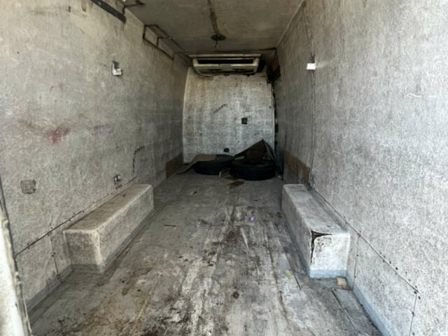 Белый Мерседес Sprinter, объемом двигателя 2.15 л и пробегом 716 тыс. км за 3500 $, фото 2 на Automoto.ua