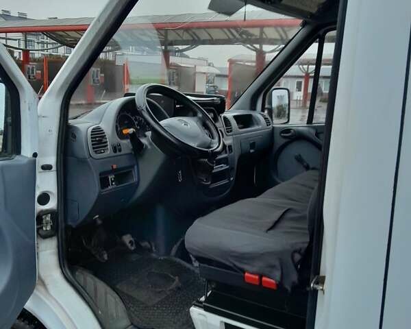 Белый Мерседес Sprinter, объемом двигателя 2.2 л и пробегом 600 тыс. км за 9800 $, фото 12 на Automoto.ua