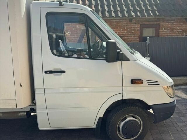 Білий Мерседес Sprinter, об'ємом двигуна 2.2 л та пробігом 420 тис. км за 15300 $, фото 2 на Automoto.ua