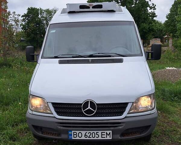 Білий Мерседес Sprinter, об'ємом двигуна 2.2 л та пробігом 639 тис. км за 7700 $, фото 1 на Automoto.ua
