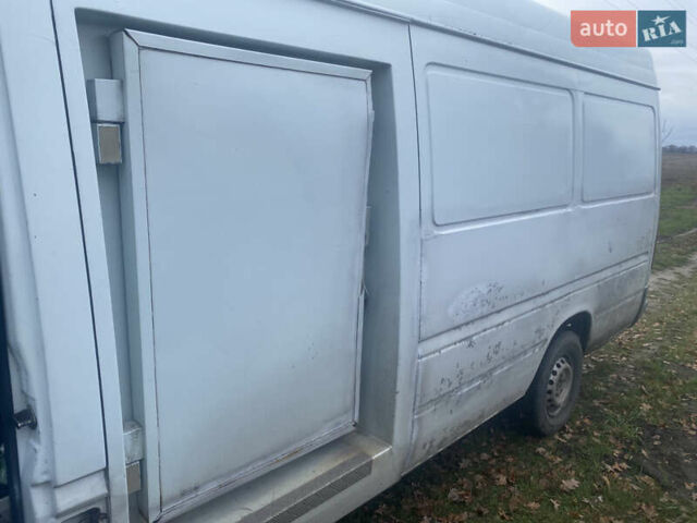 Белый Мерседес Sprinter, объемом двигателя 2.15 л и пробегом 500 тыс. км за 7250 $, фото 1 на Automoto.ua