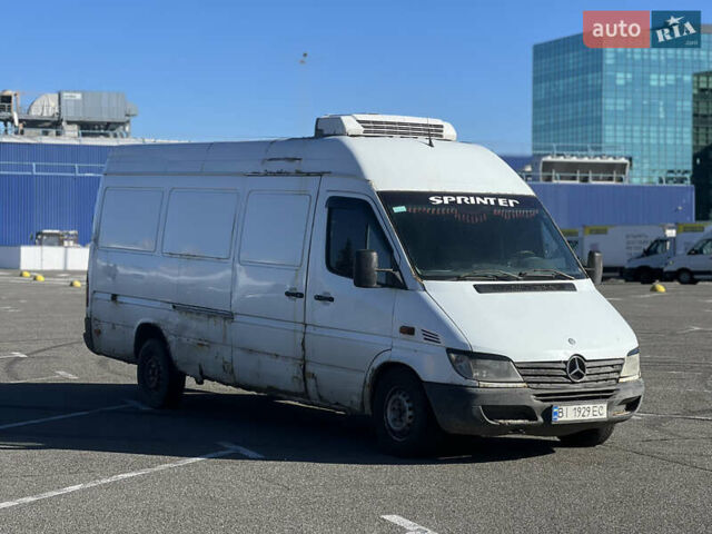 Белый Мерседес Sprinter, объемом двигателя 2.15 л и пробегом 716 тыс. км за 4700 $, фото 10 на Automoto.ua