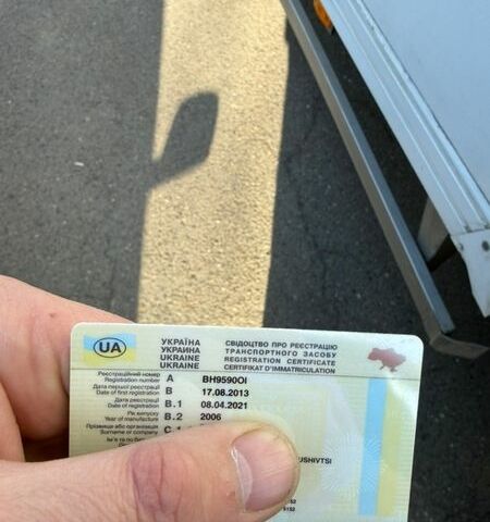 Белый Мерседес Sprinter, объемом двигателя 2.69 л и пробегом 515 тыс. км за 12500 $, фото 17 на Automoto.ua