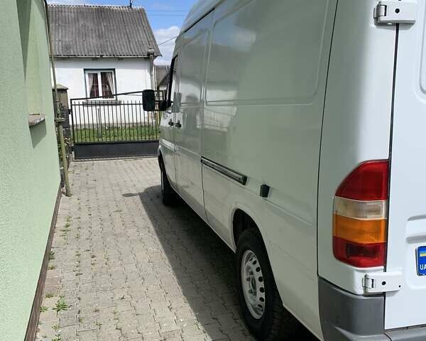 Білий Мерседес Sprinter, об'ємом двигуна 2.2 л та пробігом 398 тис. км за 8900 $, фото 5 на Automoto.ua