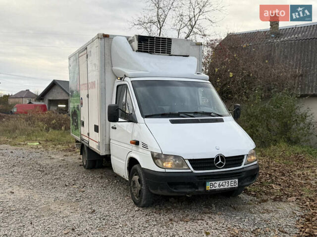 Белый Мерседес Sprinter, объемом двигателя 2.7 л и пробегом 500 тыс. км за 6900 $, фото 3 на Automoto.ua