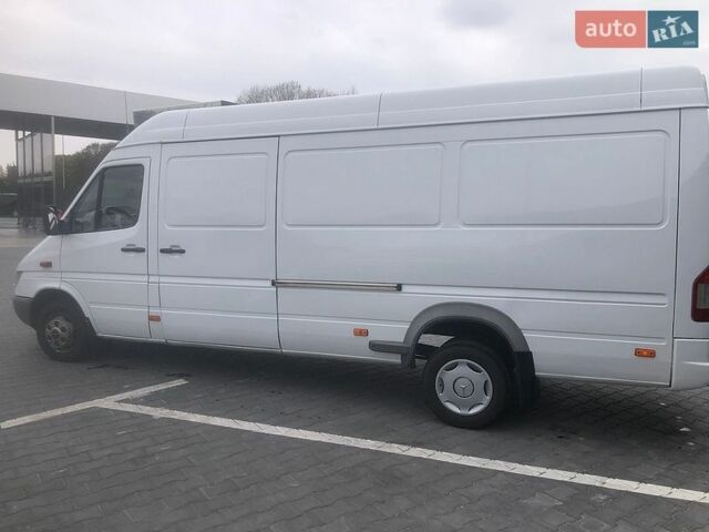 Белый Мерседес Sprinter, объемом двигателя 2.7 л и пробегом 868 тыс. км за 14500 $, фото 6 на Automoto.ua