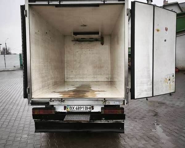Белый Мерседес Sprinter, объемом двигателя 2.15 л и пробегом 965 тыс. км за 9000 $, фото 1 на Automoto.ua