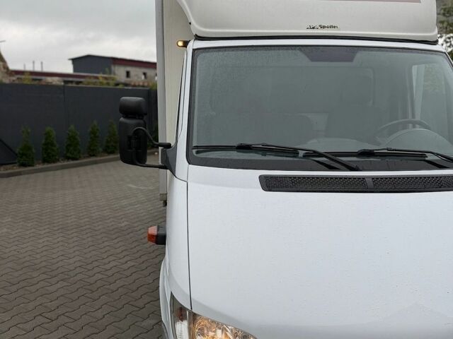 Белый Мерседес Sprinter, объемом двигателя 2.2 л и пробегом 182 тыс. км за 15000 $, фото 2 на Automoto.ua