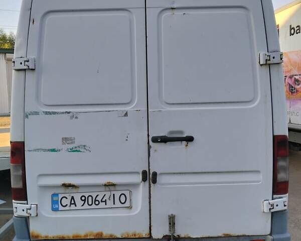 Белый Мерседес Sprinter, объемом двигателя 2.15 л и пробегом 245 тыс. км за 6900 $, фото 3 на Automoto.ua