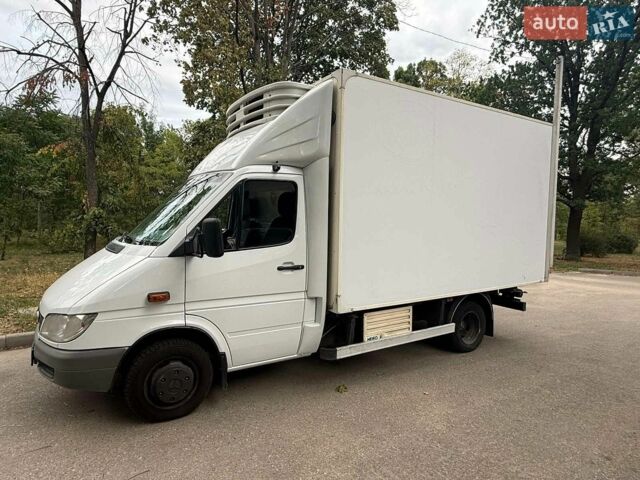 Белый Мерседес Sprinter, объемом двигателя 2.2 л и пробегом 608 тыс. км за 13500 $, фото 1 на Automoto.ua
