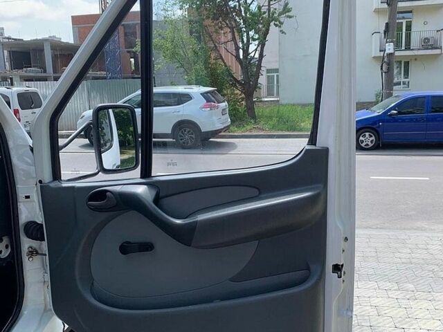 Білий Мерседес Sprinter, об'ємом двигуна 2.15 л та пробігом 400 тис. км за 9800 $, фото 8 на Automoto.ua