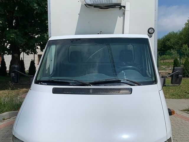 Білий Мерседес Sprinter, об'ємом двигуна 2.15 л та пробігом 400 тис. км за 9800 $, фото 4 на Automoto.ua