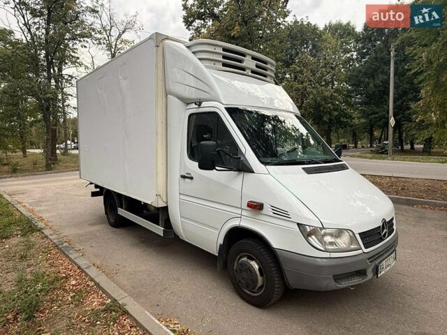 Белый Мерседес Sprinter, объемом двигателя 2.2 л и пробегом 608 тыс. км за 13500 $, фото 6 на Automoto.ua
