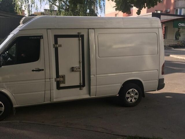 Белый Мерседес Sprinter, объемом двигателя 2.15 л и пробегом 860 тыс. км за 9399 $, фото 4 на Automoto.ua