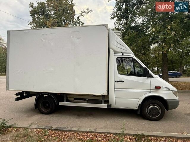 Белый Мерседес Sprinter, объемом двигателя 2.2 л и пробегом 608 тыс. км за 13500 $, фото 5 на Automoto.ua