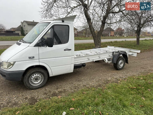 Белый Мерседес Sprinter, объемом двигателя 2.69 л и пробегом 2 тыс. км за 8800 $, фото 2 на Automoto.ua