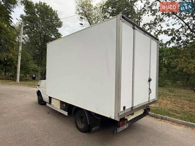 Белый Мерседес Sprinter, объемом двигателя 2.2 л и пробегом 608 тыс. км за 13500 $, фото 2 на Automoto.ua