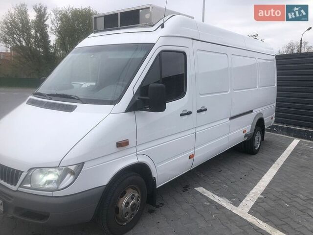 Белый Мерседес Sprinter, объемом двигателя 2.7 л и пробегом 868 тыс. км за 14500 $, фото 1 на Automoto.ua