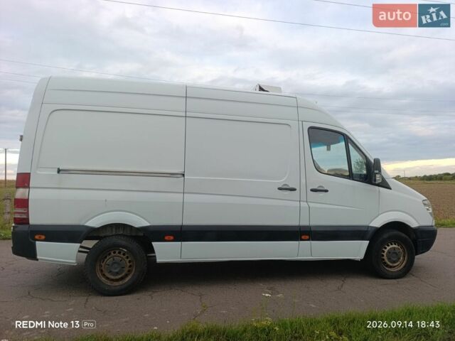 Белый Мерседес Sprinter, объемом двигателя 2.15 л и пробегом 445 тыс. км за 6800 $, фото 6 на Automoto.ua