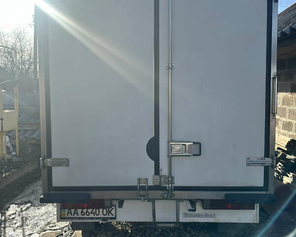 Белый Мерседес Sprinter, объемом двигателя 2.7 л и пробегом 474 тыс. км за 15500 $, фото 11 на Automoto.ua