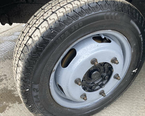 Белый Мерседес Sprinter, объемом двигателя 2.7 л и пробегом 250 тыс. км за 12200 $, фото 7 на Automoto.ua