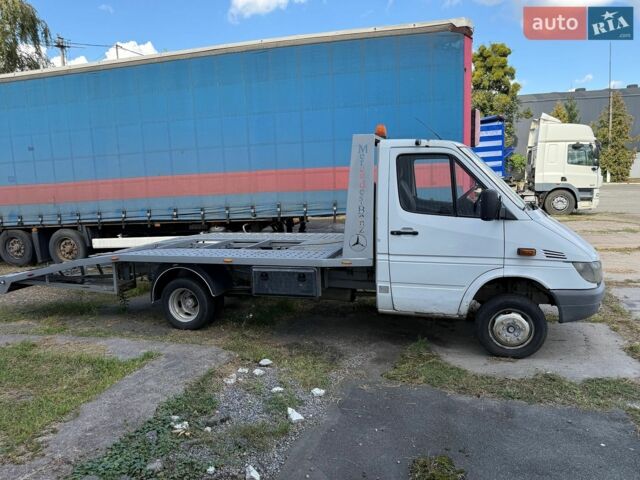 Белый Мерседес Sprinter, объемом двигателя 2.15 л и пробегом 300 тыс. км за 13600 $, фото 3 на Automoto.ua