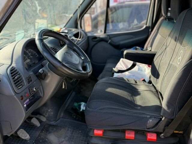 Білий Мерседес Sprinter, об'ємом двигуна 2.69 л та пробігом 515 тис. км за 10500 $, фото 7 на Automoto.ua