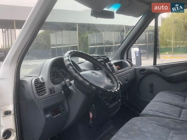 Белый Мерседес Sprinter, объемом двигателя 2.7 л и пробегом 868 тыс. км за 14500 $, фото 12 на Automoto.ua