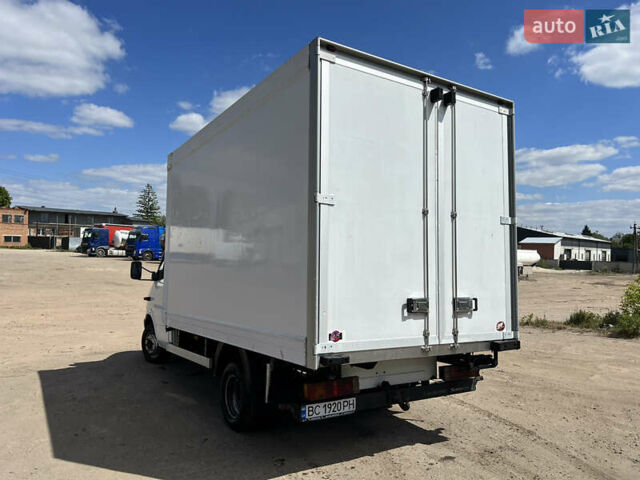 Белый Мерседес Sprinter, объемом двигателя 2.15 л и пробегом 640 тыс. км за 12100 $, фото 6 на Automoto.ua