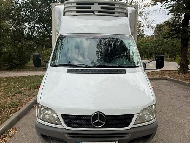 Белый Мерседес Sprinter, объемом двигателя 2.2 л и пробегом 608 тыс. км за 13500 $, фото 7 на Automoto.ua