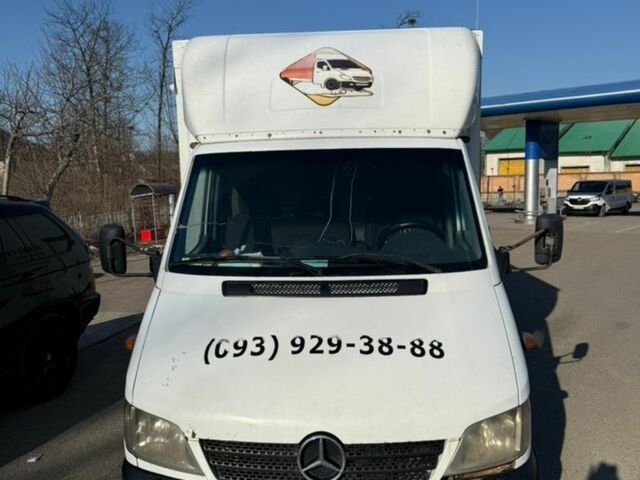 Белый Мерседес Sprinter, объемом двигателя 2.69 л и пробегом 515 тыс. км за 11000 $, фото 1 на Automoto.ua