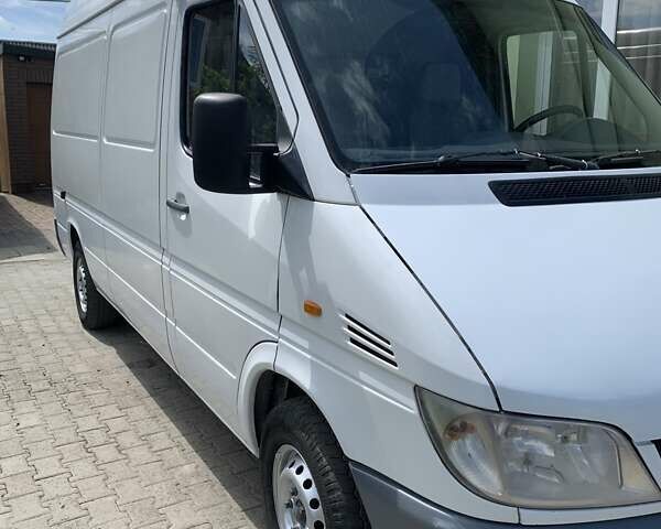 Білий Мерседес Sprinter, об'ємом двигуна 2.2 л та пробігом 398 тис. км за 8900 $, фото 1 на Automoto.ua