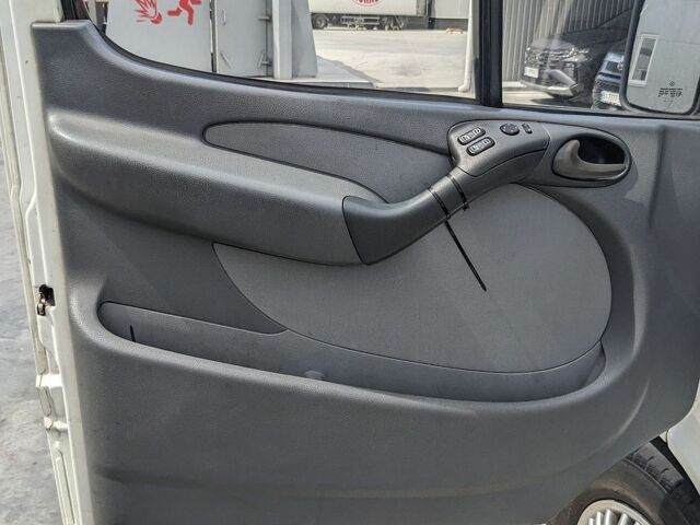 Білий Мерседес Sprinter, об'ємом двигуна 2.1 л та пробігом 574 тис. км за 7500 $, фото 14 на Automoto.ua