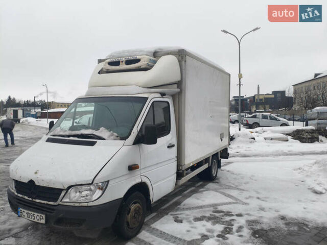 Белый Мерседес Sprinter, объемом двигателя 2.7 л и пробегом 790 тыс. км за 9999 $, фото 2 на Automoto.ua