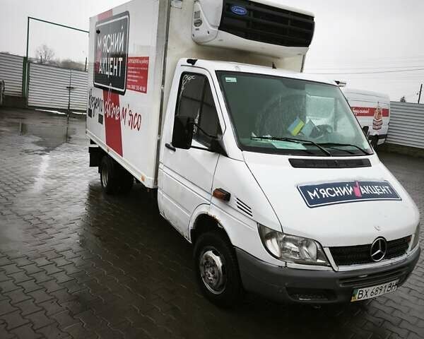 Белый Мерседес Sprinter, объемом двигателя 2.15 л и пробегом 965 тыс. км за 9000 $, фото 6 на Automoto.ua