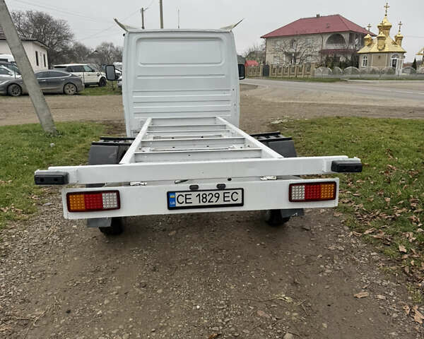 Белый Мерседес Sprinter, объемом двигателя 2.69 л и пробегом 2 тыс. км за 8800 $, фото 3 на Automoto.ua