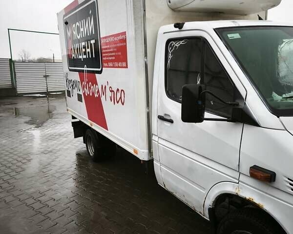 Белый Мерседес Sprinter, объемом двигателя 2.15 л и пробегом 965 тыс. км за 9000 $, фото 5 на Automoto.ua