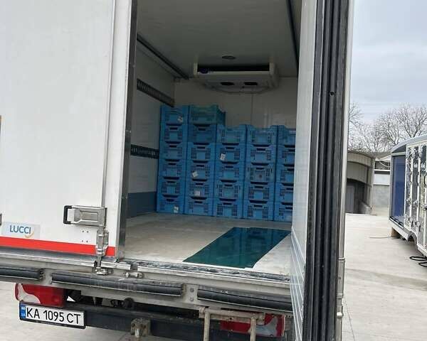 Белый Мерседес Sprinter, объемом двигателя 2.99 л и пробегом 472 тыс. км за 17500 $, фото 4 на Automoto.ua