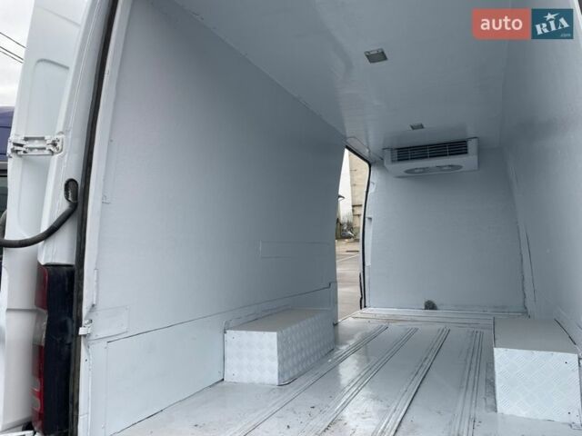 Белый Мерседес Sprinter, объемом двигателя 2.15 л и пробегом 444 тыс. км за 12222 $, фото 18 на Automoto.ua
