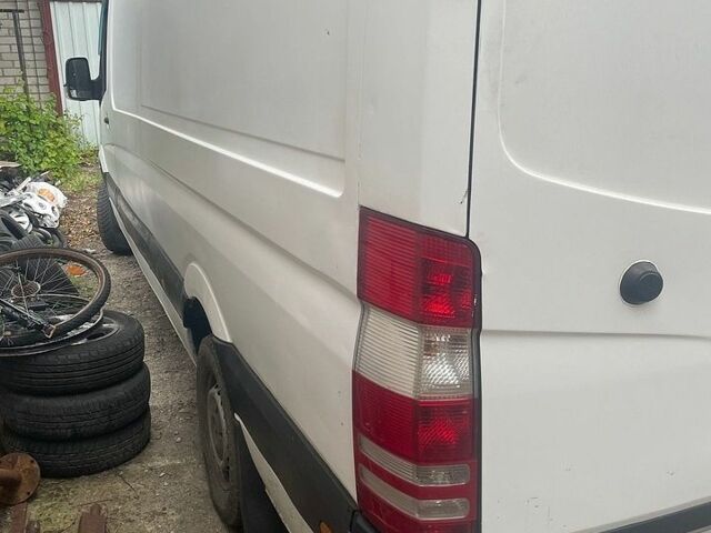 Білий Мерседес Sprinter, об'ємом двигуна 2.15 л та пробігом 300 тис. км за 9500 $, фото 14 на Automoto.ua