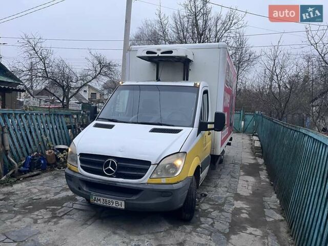 Белый Мерседес Sprinter, объемом двигателя 2.15 л и пробегом 350 тыс. км за 13499 $, фото 10 на Automoto.ua