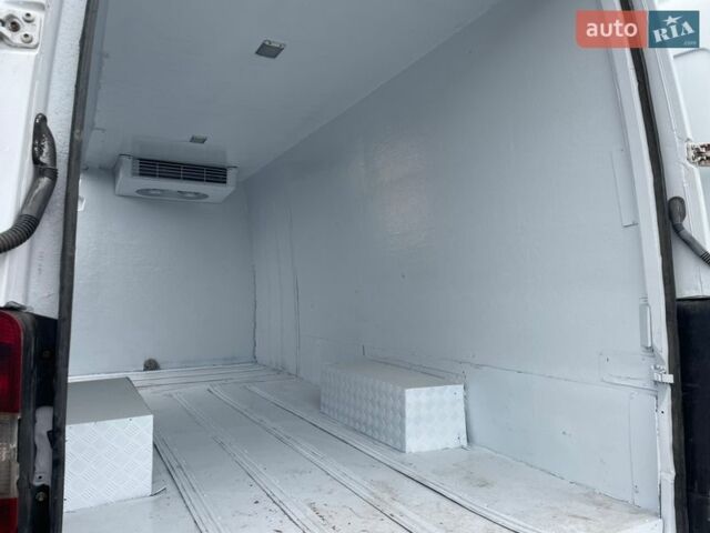 Белый Мерседес Sprinter, объемом двигателя 2.15 л и пробегом 444 тыс. км за 12222 $, фото 19 на Automoto.ua