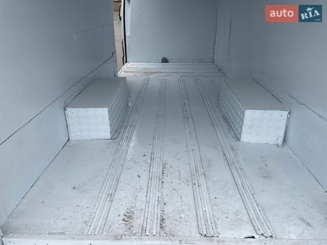 Белый Мерседес Sprinter, объемом двигателя 2.15 л и пробегом 444 тыс. км за 12222 $, фото 20 на Automoto.ua