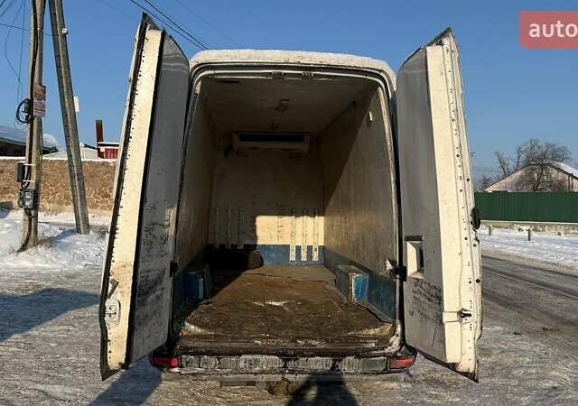 Белый Мерседес Sprinter, объемом двигателя 2.15 л и пробегом 646 тыс. км за 10200 $, фото 7 на Automoto.ua