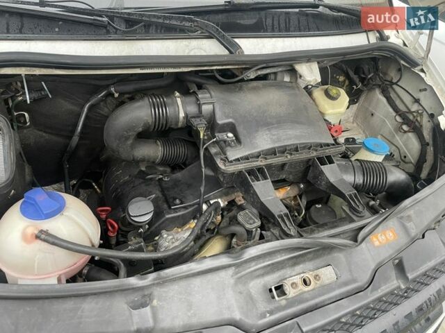 Белый Мерседес Sprinter, объемом двигателя 3 л и пробегом 912 тыс. км за 15700 $, фото 7 на Automoto.ua