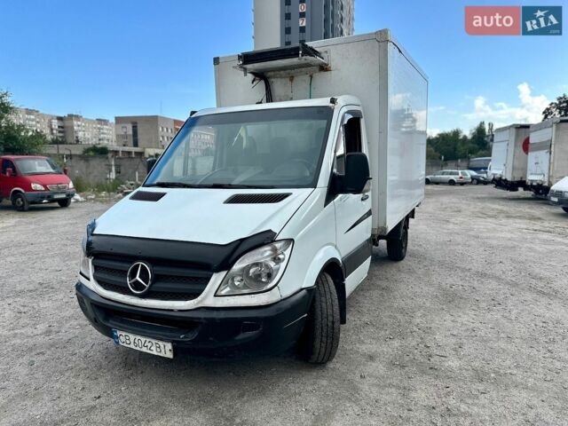 Белый Мерседес Sprinter, объемом двигателя 2.15 л и пробегом 387 тыс. км за 10500 $, фото 1 на Automoto.ua