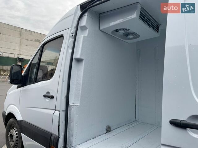 Белый Мерседес Sprinter, объемом двигателя 2.15 л и пробегом 444 тыс. км за 12222 $, фото 21 на Automoto.ua
